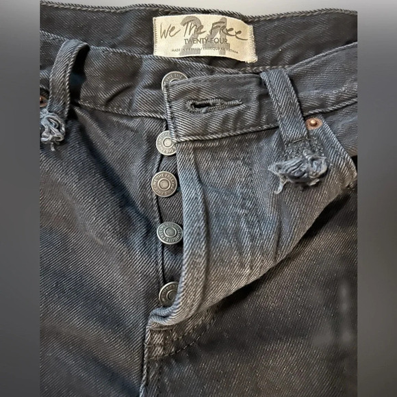 We The Free Washed Black Button Fly Distressed Shorts - Picture 4 of 4